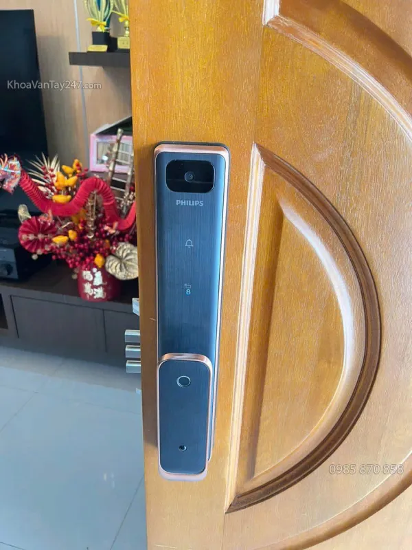 Hình ảnh lắp đặt Khóa Vân Tay Philips Alpha-V Có Wifi thực tế - Ảnh 1