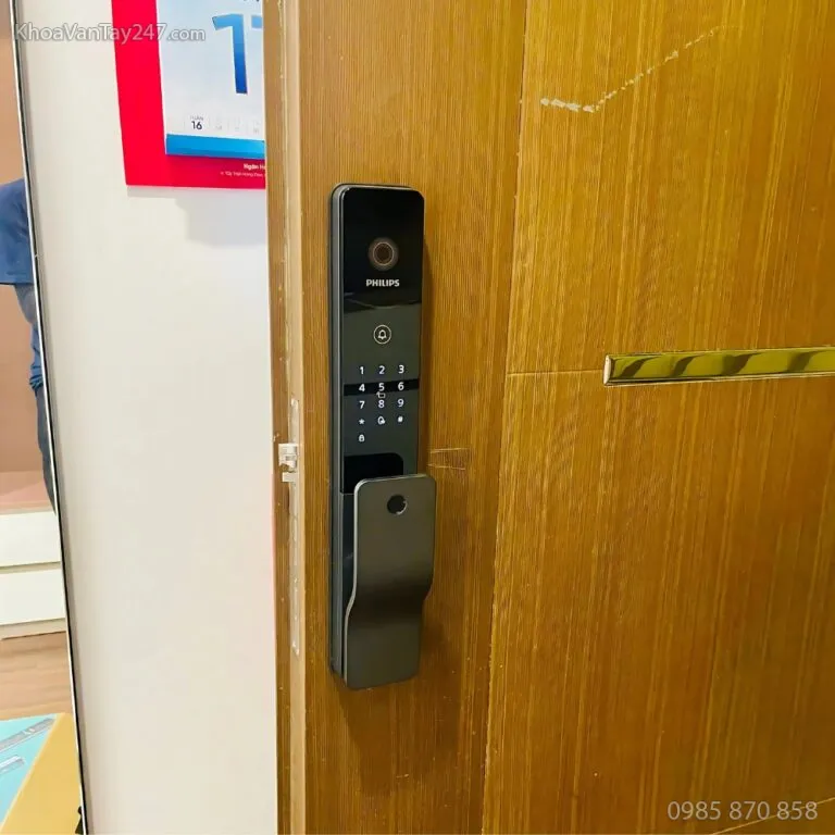 Cận cảnh khóa điện tử Khóa Vân Tay Nhận Diện Khuôn Mặt Philips DDL720-FVP-7HWS thi công tận nơi - Ảnh 10